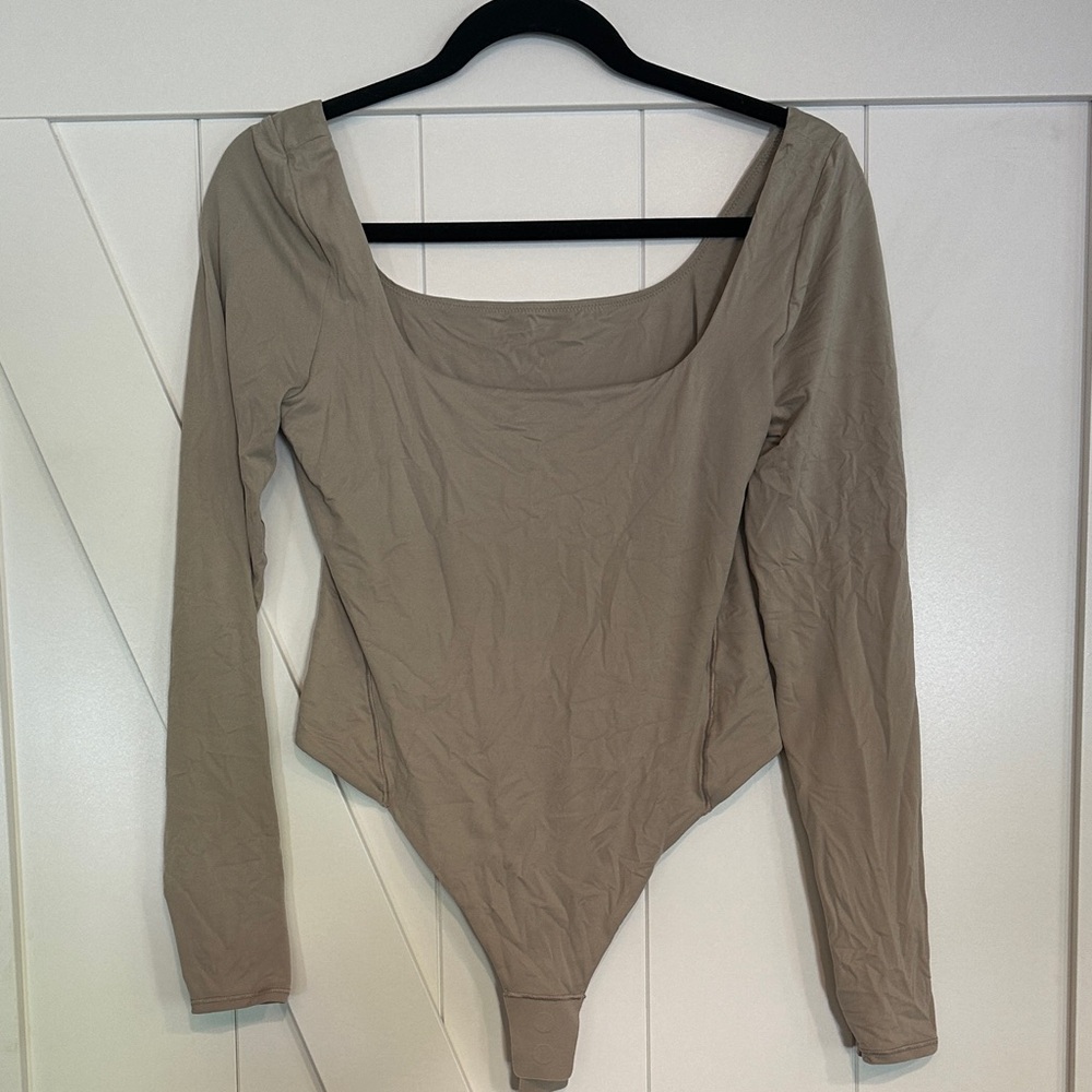 lululemon athletica Beige Long Sleeve Bodysuit